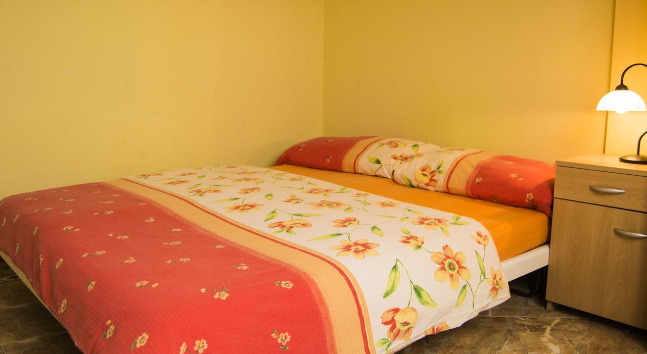 Apartments Barisic Hrvatskih Zrtava 404 Seget Vranjica Trogir Værelse billede