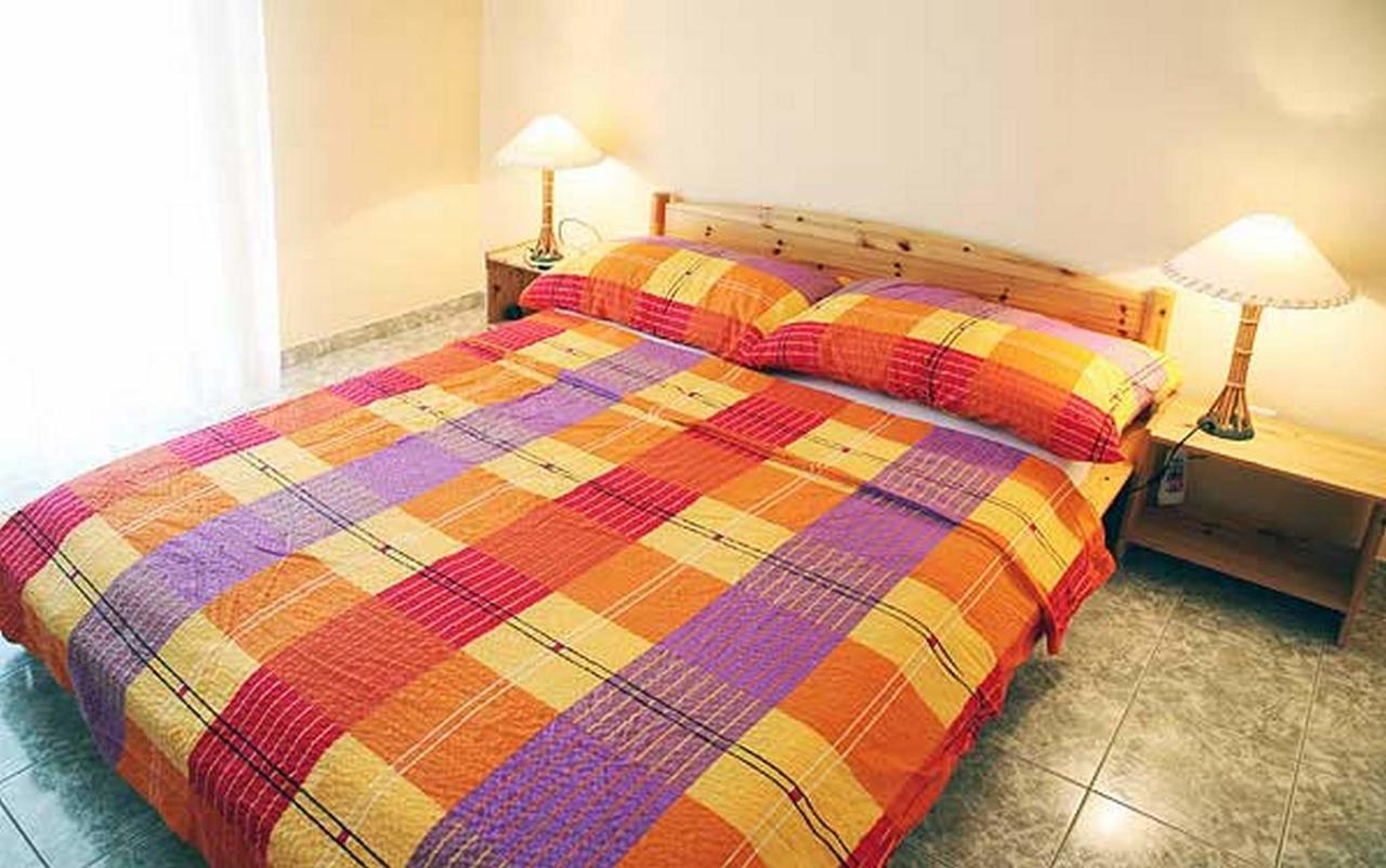 Apartments Barisic Hrvatskih Zrtava 404 Seget Vranjica Trogir Eksteriør billede