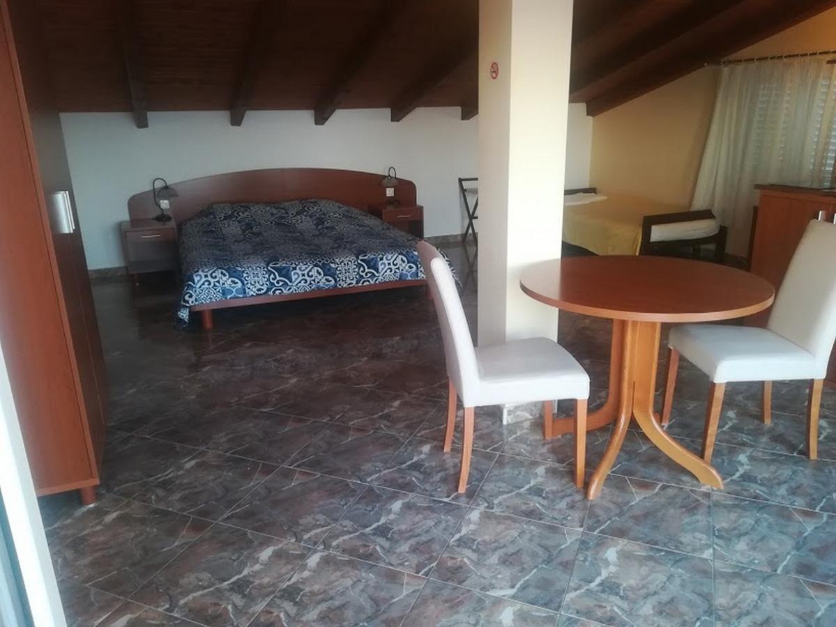 Apartments Barisic Hrvatskih Zrtava 404 Seget Vranjica Trogir Eksteriør billede
