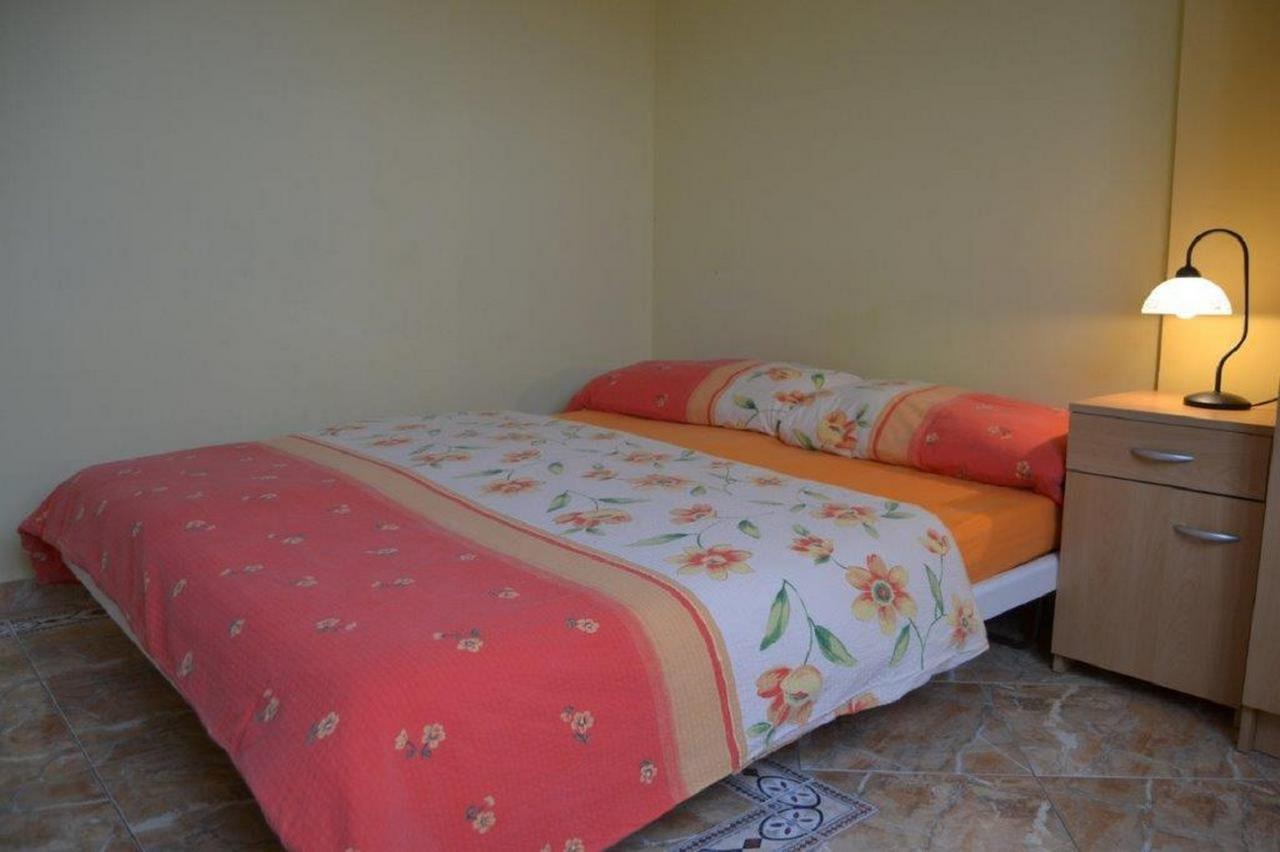 Apartments Barisic Hrvatskih Zrtava 404 Seget Vranjica Trogir Eksteriør billede